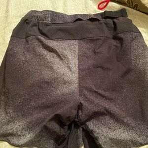 Black & grey lululemon men’s gym shorts
